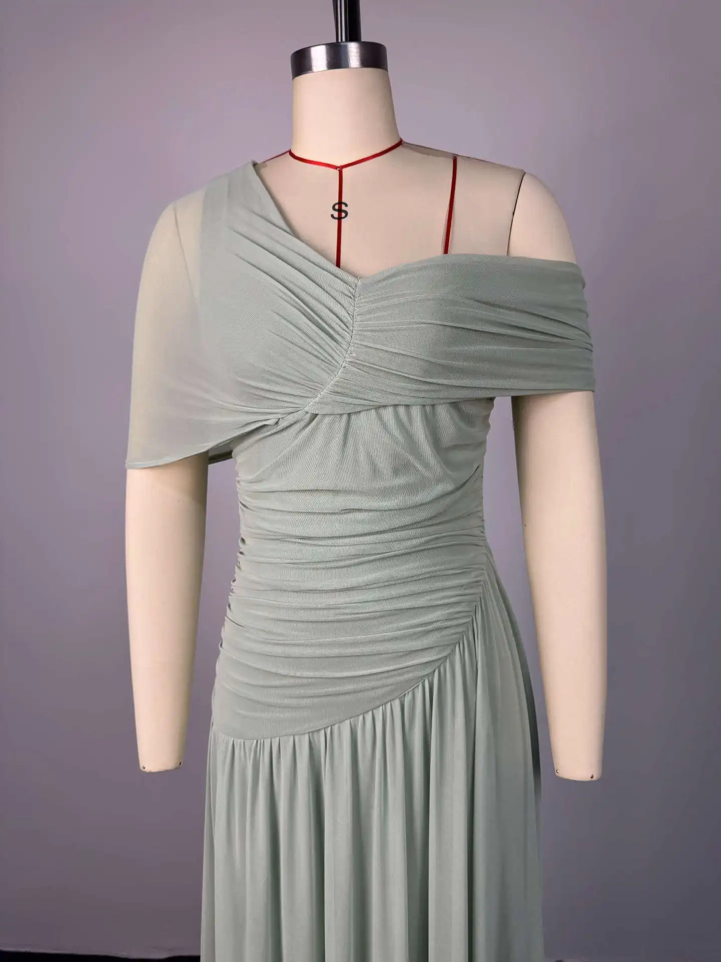 Robe Maxi Femme Col Asymétrique Taille Haute | Élégante & Décontractée Manches Courtes Plissée