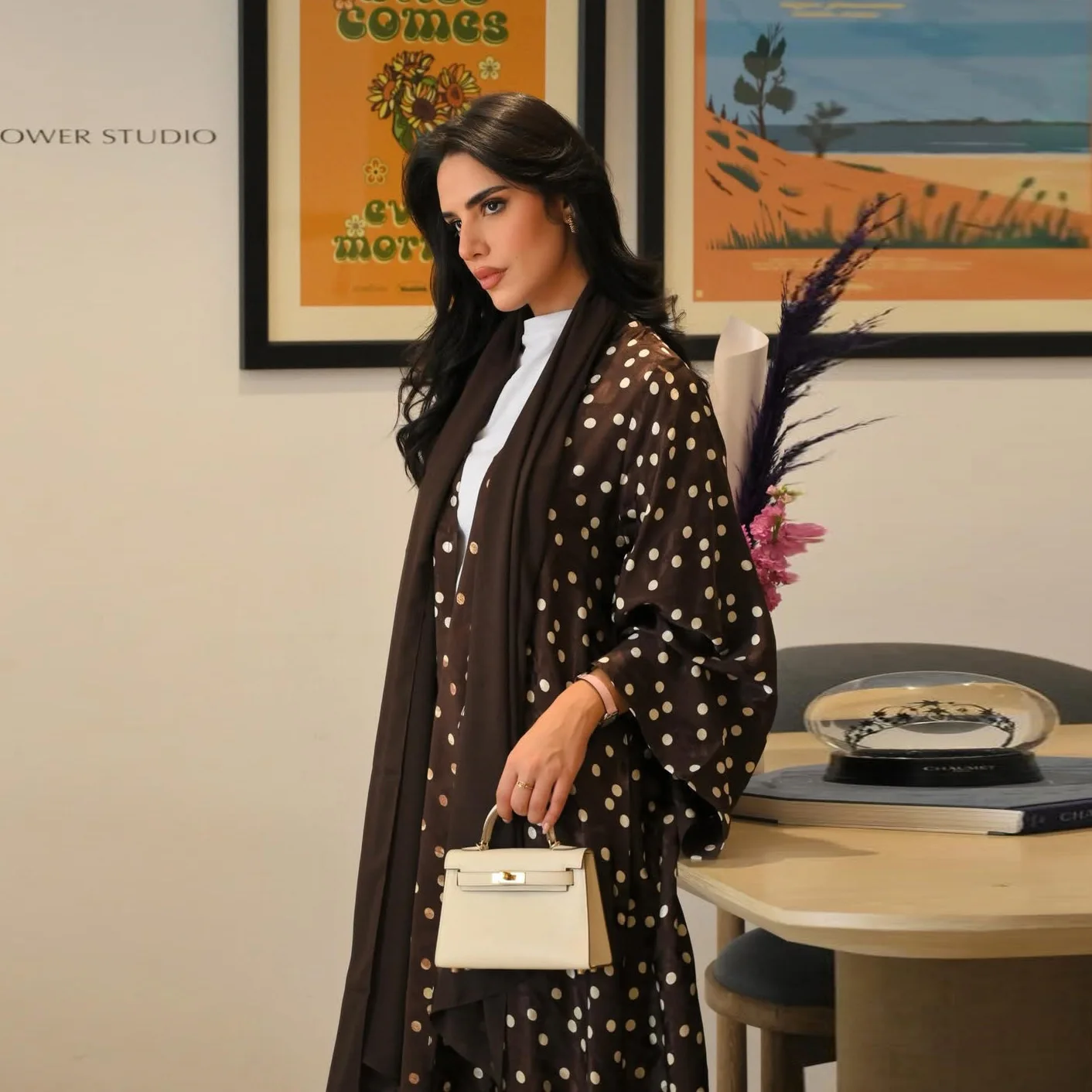 Abaya Ouverte à Pois MQ277 – Robe Maxi Islamique avec Voile, Style Dubaï