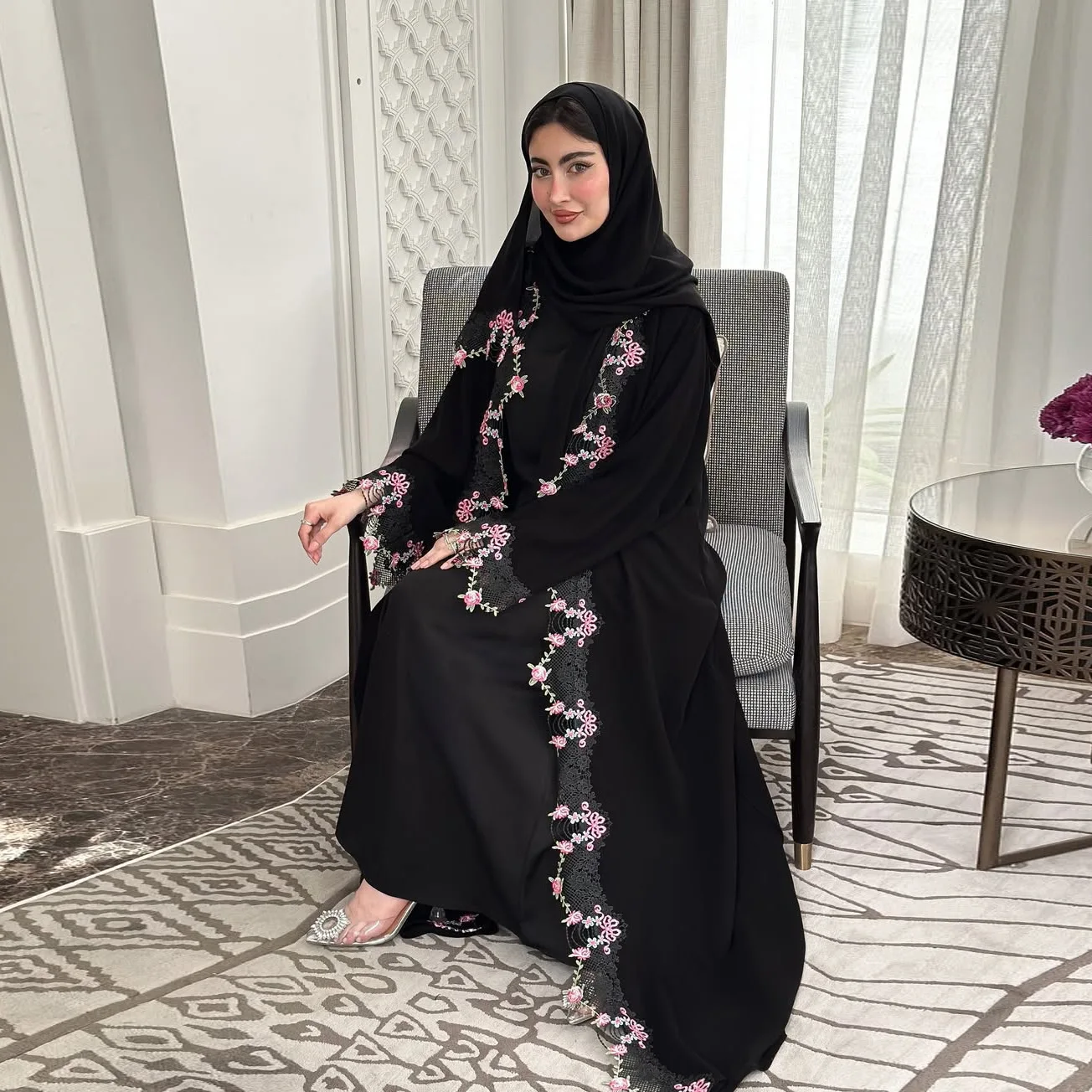 Abaya Ouverte Brodée MQ275 – Robe Musulmane Maxi Dentelle & Patchwork | Style Dubaï