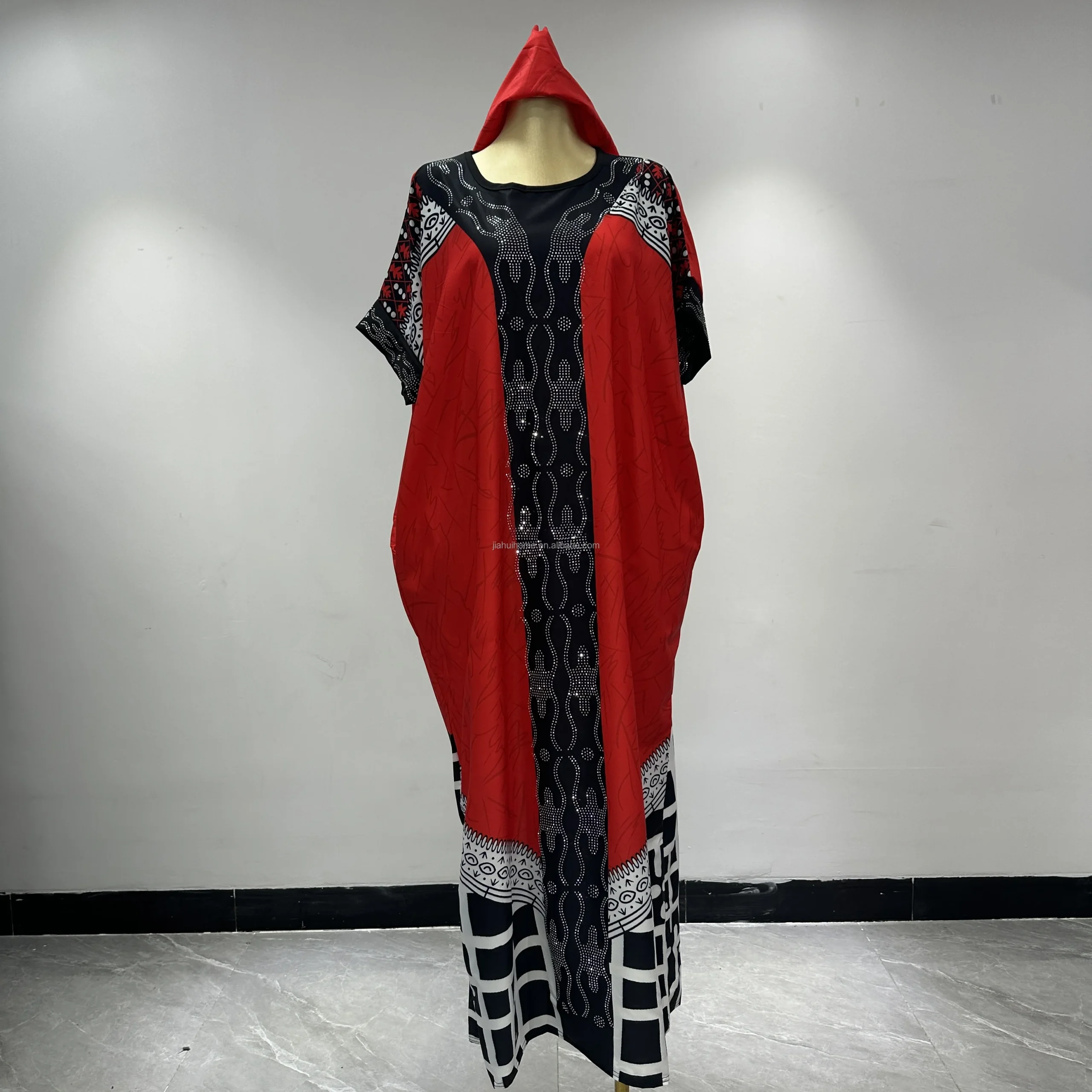 Robe Longue Africaine Élégante Femme – Manches Courtes, Imprimé Floral, Ornée de Strass