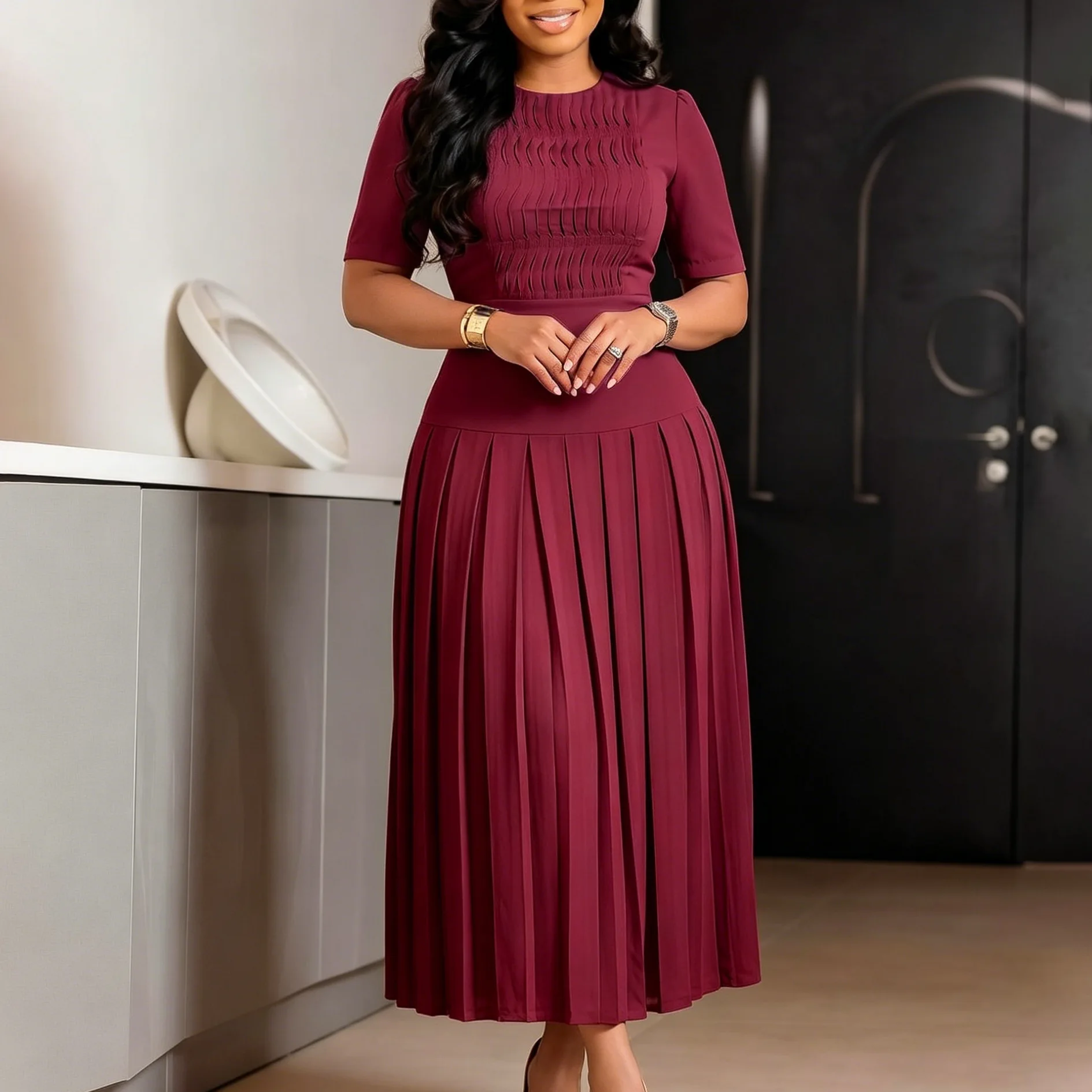 Robe Maxi Élégante Col Rond Manches Courtes Plissée – Bureau & Casual