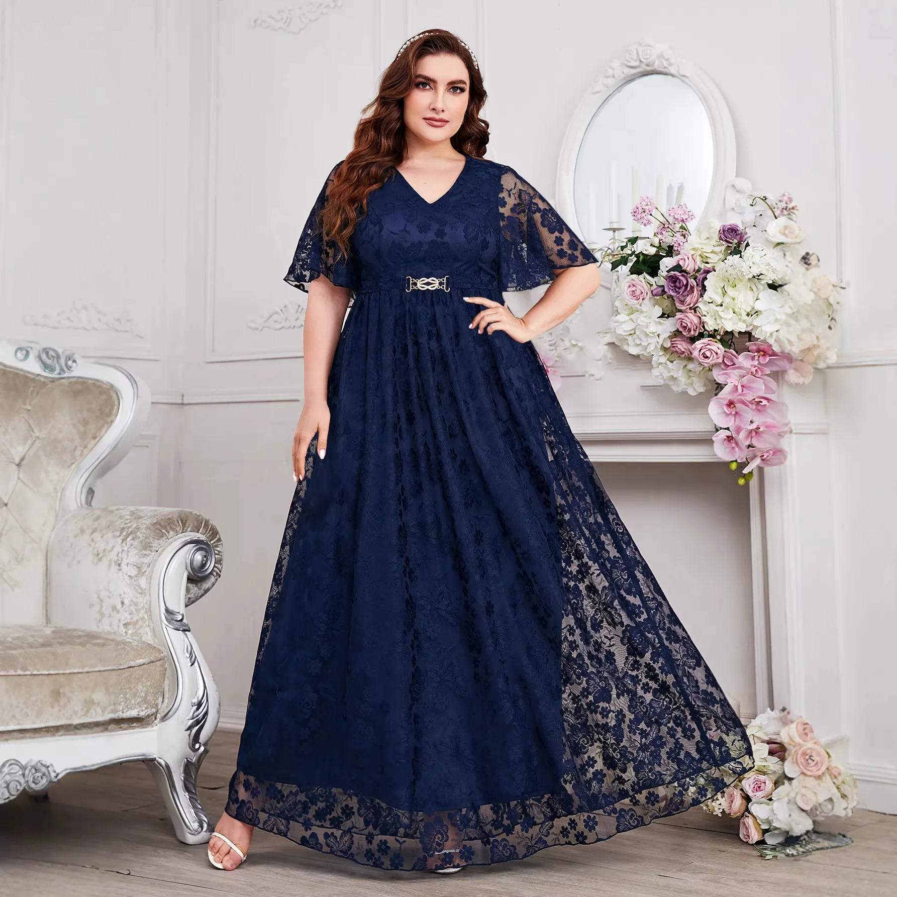 Robe de Soirée Grande Taille en Dentelle | Col V | Manches 3/4 | Jusqu'au 5XL