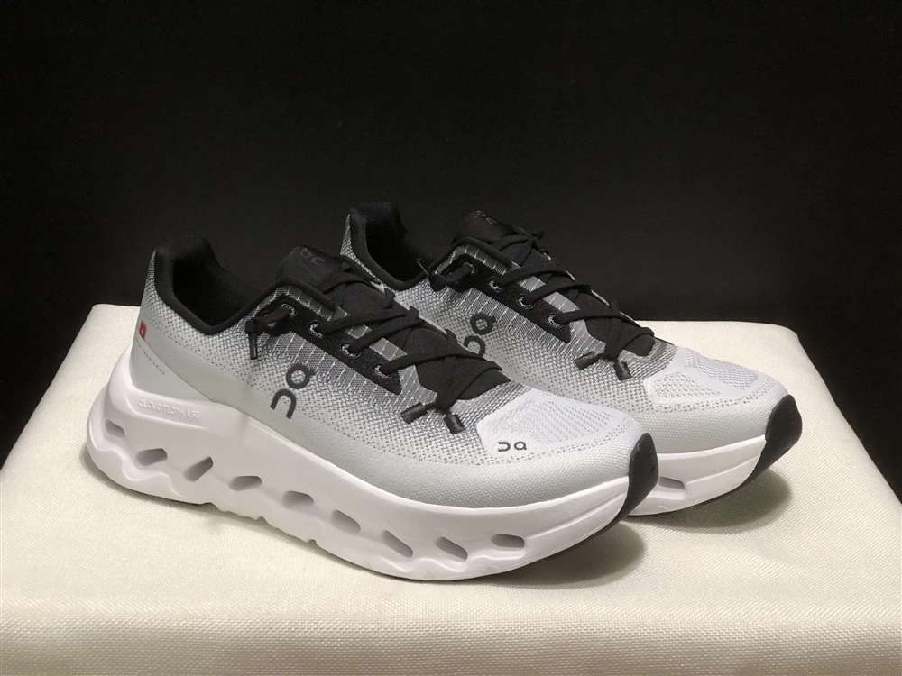 Chaussures Running Cloudtilt Unisexe – Légères, Respirantes & Confortables