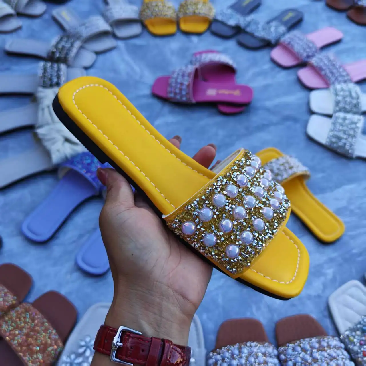 Sandales Plates Léopard Femme – Mules d'Été Tendance à Bout Ouvert