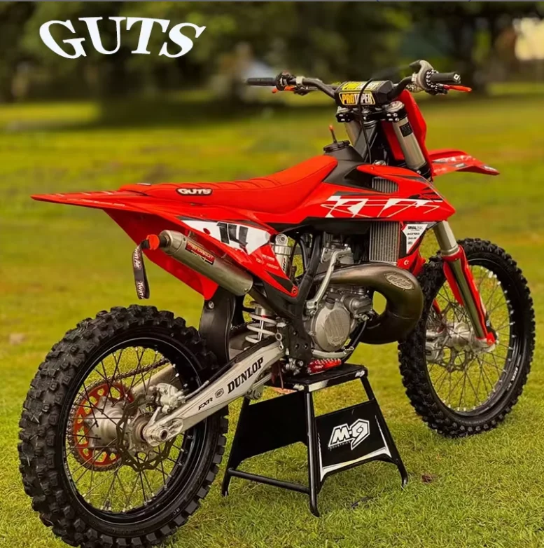 Couvre-Selle Nervuré Antidérapant Imperméable pour Moto Électrique Dirt Bike Yozma IN10 KTM