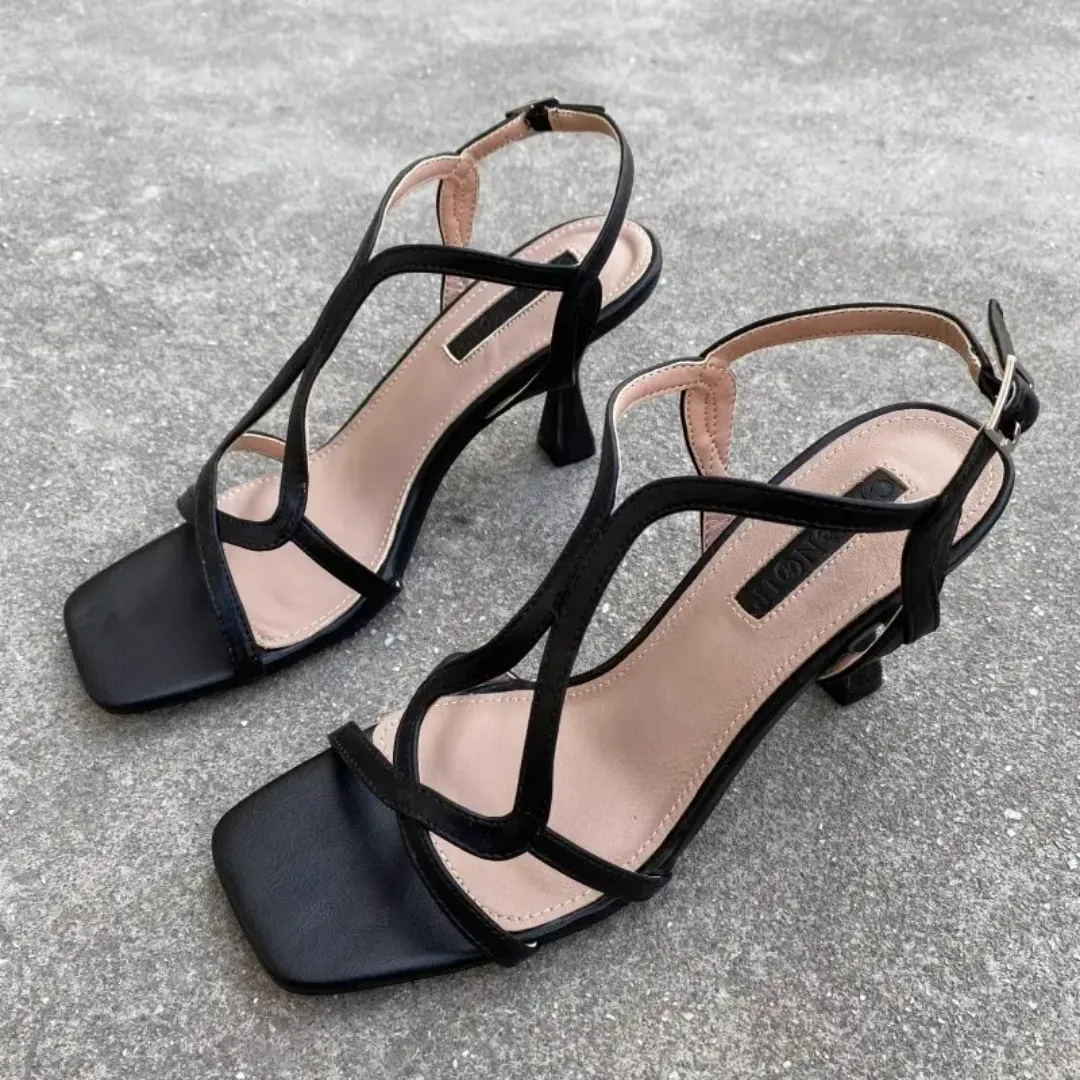 Sandales à Talons Épais pour Femmes – Design Croisé Élégant et Confortable