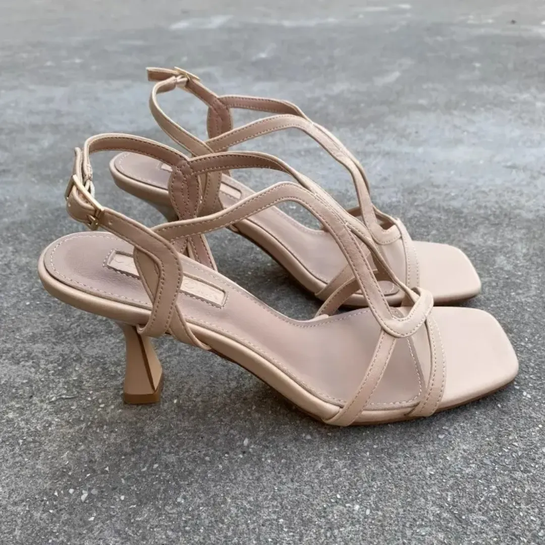 Sandales à Talons Épais pour Femmes – Design Croisé Élégant et Confortable