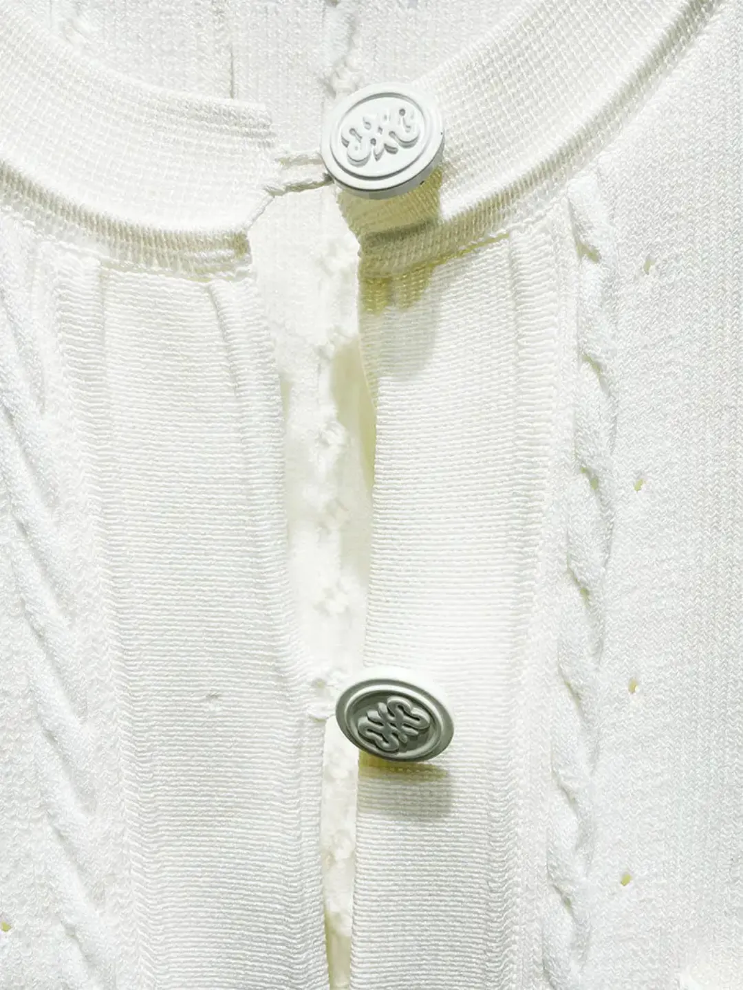 Robe Longue Tricotée Femme – Boutonnage Élégant, Manches Courtes, Décolleté Rond – Style Ajusté et Évasé, Automne/Hiver
