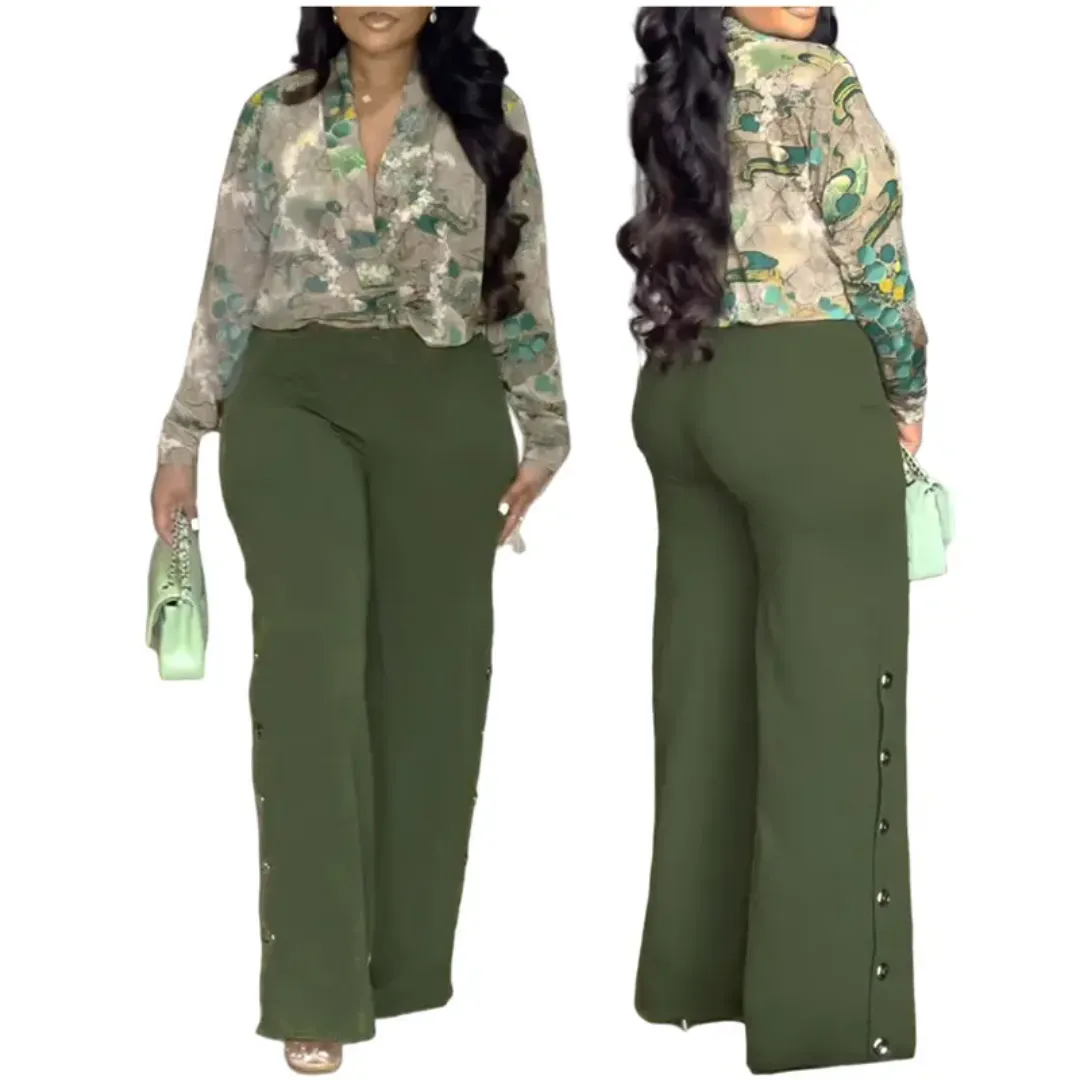 Ensemble Femme Élégant – Chemisier Imprimé et Pantalon Large Boutonné Vert Kaki