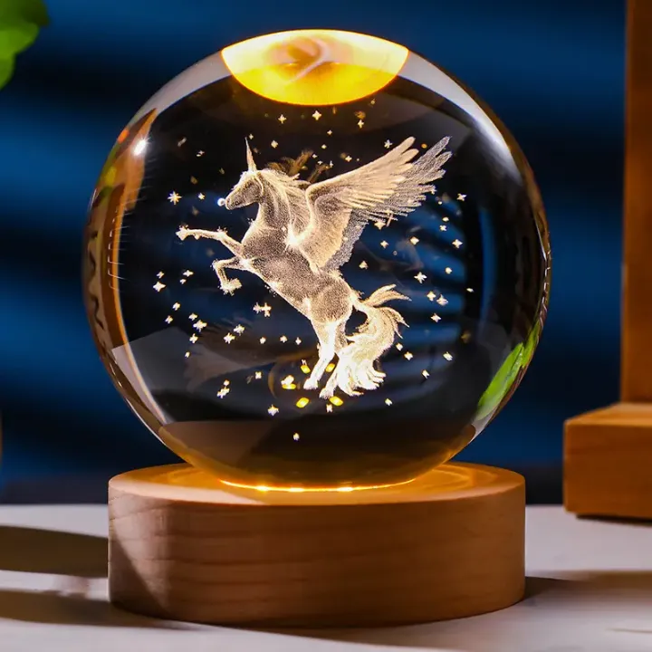 Lampe Veilleuse Boule de Cristal 3D Gravée au Laser - Décoration Intérieure et Cadeau Original