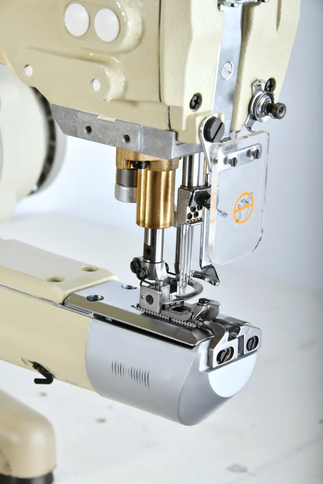 Machine à Coudre Industrielle Interlock LINGRAI ST-1500D-356/HS – 4 Aiguilles, 6 Fils, Entraînement Direct Haute Productivité