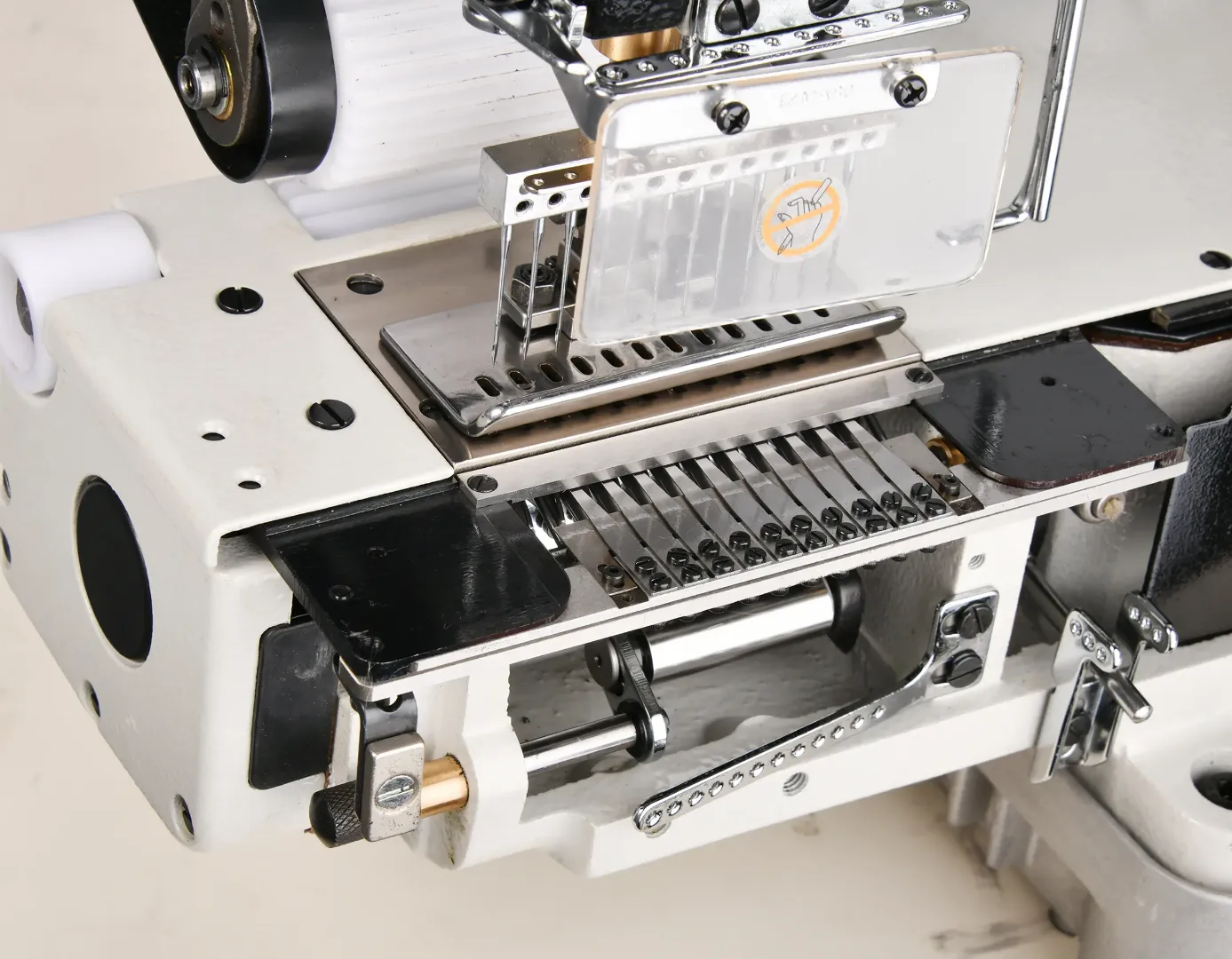 Machine à Coudre Industrielle LINGRAI ST-12064P/UT – 12 Aiguilles, 24 Fils, Haute Capacité, Levée de Pied 12 mm