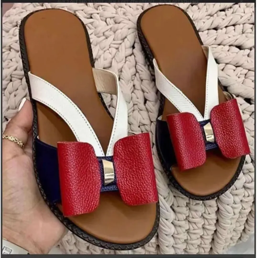 Sandales Plates Femme – Design Papillon Bicolore, Style Décontracté et Tendance 2024