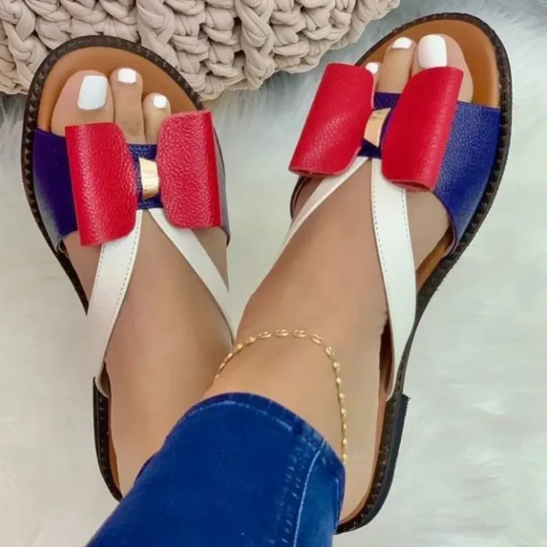 Sandales Plates Femme – Design Papillon Bicolore, Style Décontracté et Tendance 2024