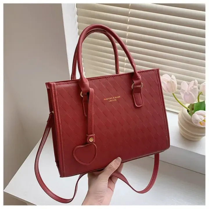 Sac à Main Élégant Motif Quadrillé avec Porte-clés Cœur - Design Moderne et Raffiné