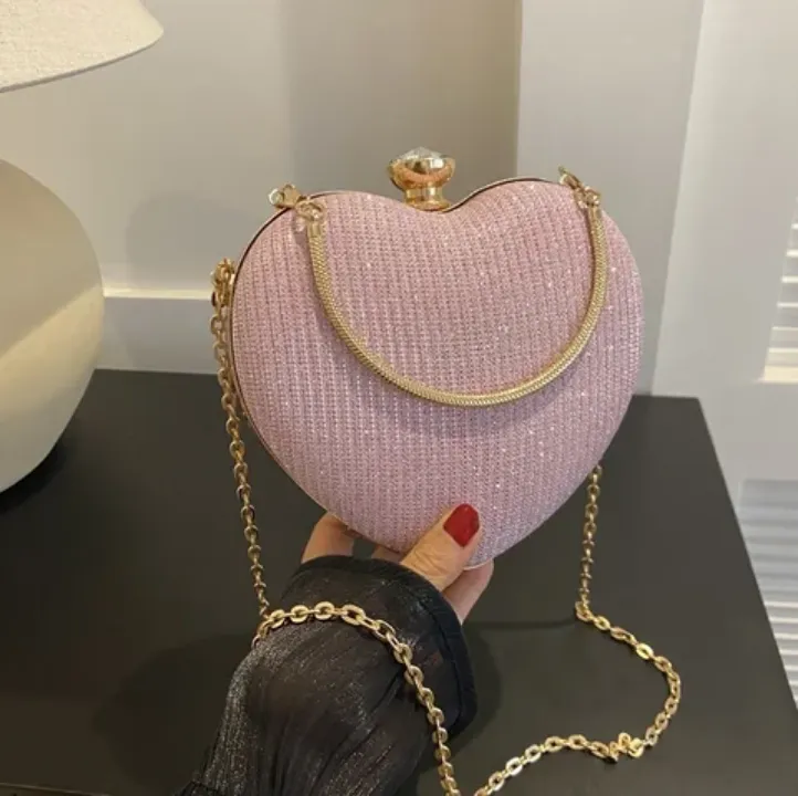 Sac de Soirée Forme Cœur - Élégance et Charme Féminin