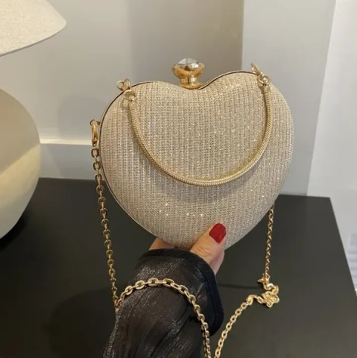 Sac de Soirée Forme Cœur - Élégance et Charme Féminin