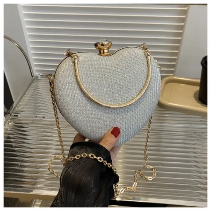 Sac de Soirée Forme Cœur - Élégance et Charme Féminin