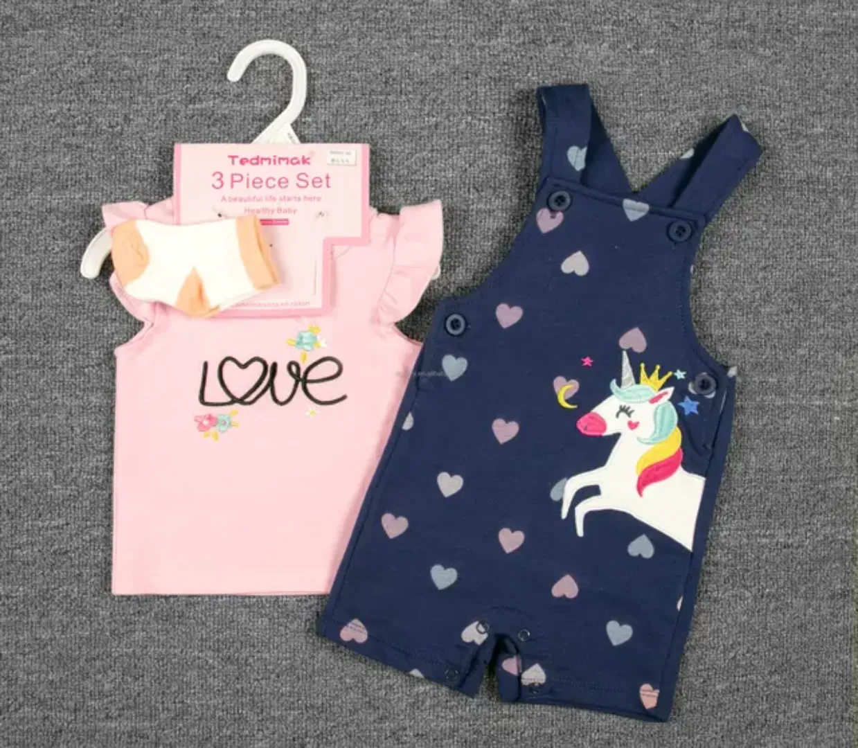 Ensemble 3 Pièces Bébé Été – T-shirt + Salopette à Bretelles Motif Animalier + Chaussettes– 6 à 24 Mois