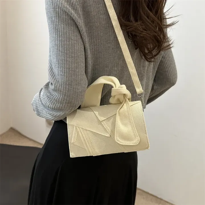 Petit Sac à Main Féminin avec Détail Nœud