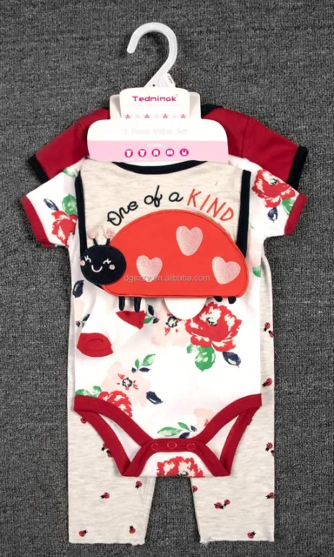 Ensemble Bébé 5 en 1 – Barboteuse, Pantalon, Bavoir, Chaussettes et Gants – Motif Fleur – 3 à 12 Mois