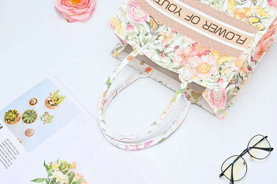 Sac Cadeau Floral - "Flower of Youth"