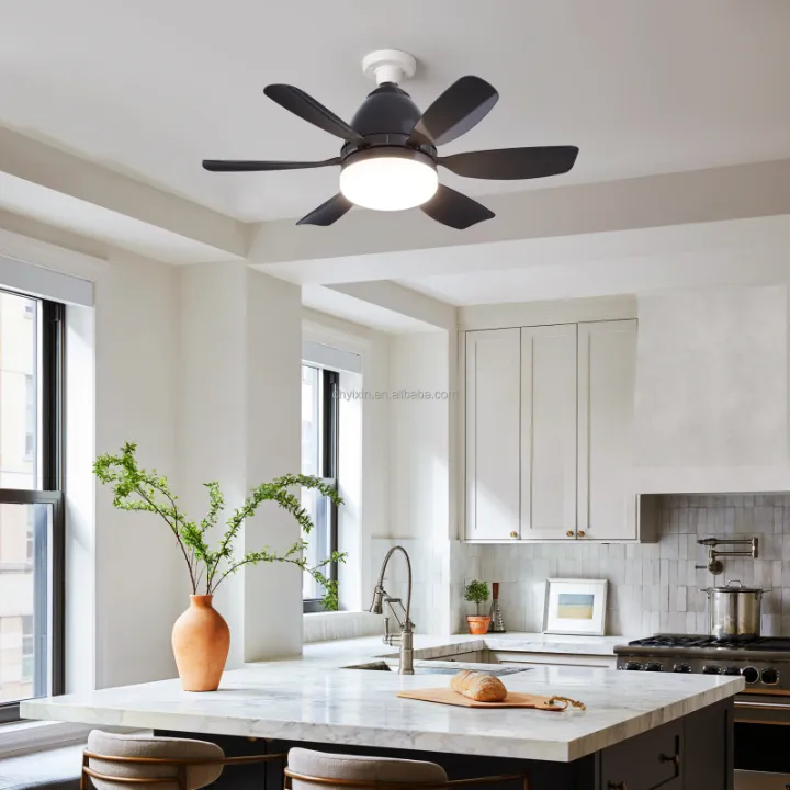 Ventilateur de Plafond LED avec Télécommande et Pales Multicolores – Lumière et Ventilation Intelligente E27