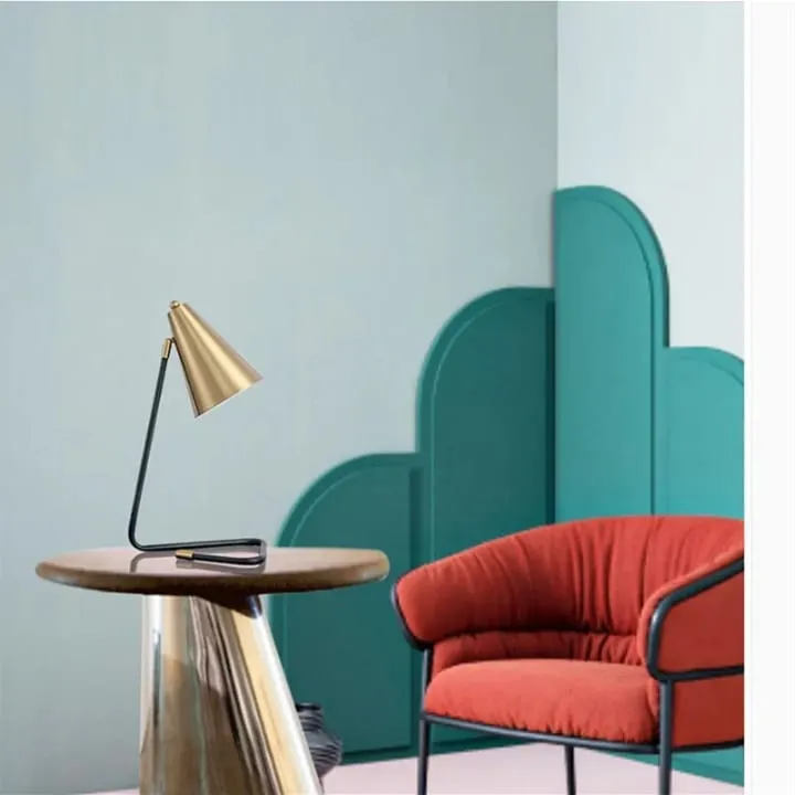 Lampe Dorée conique au Design Élancé - TQ22004
