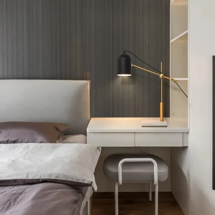 Lampe Dorée & Abat-Jour Noir avec Base en Marbre Blanc - TQ22006-W