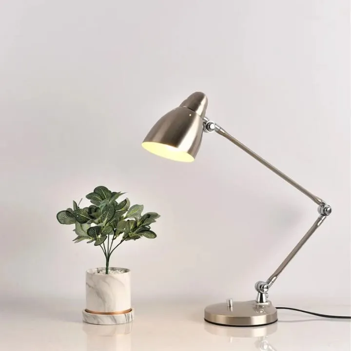 Lampe Articulée Longue Portée en Métal – TQ22016