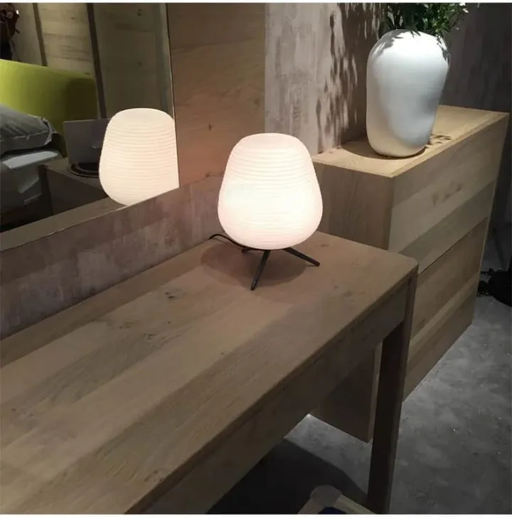 Lampe Sculpturale en Verre Opalin & Métal – TQ22036A / TQ22036B / TQ22036C