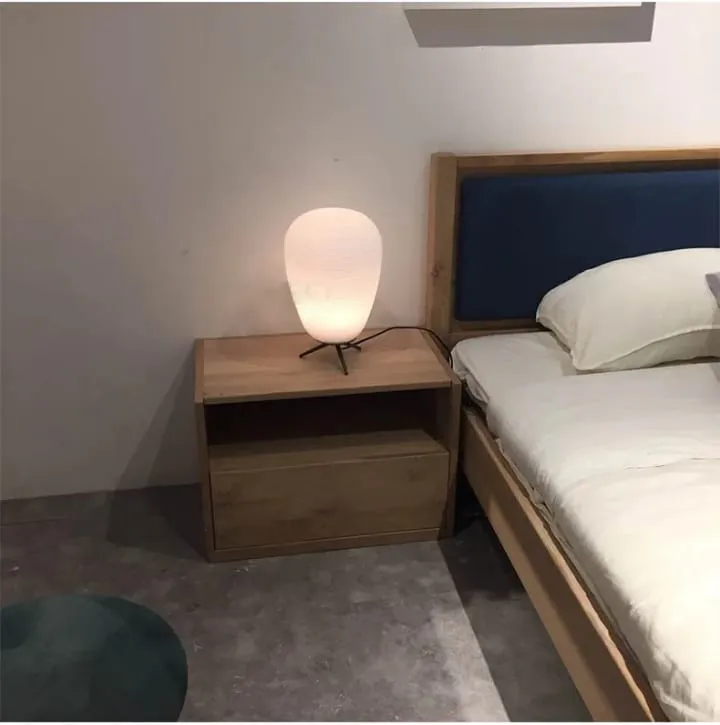 Lampe Sculpturale en Verre Opalin & Métal – TQ22036A / TQ22036B / TQ22036C