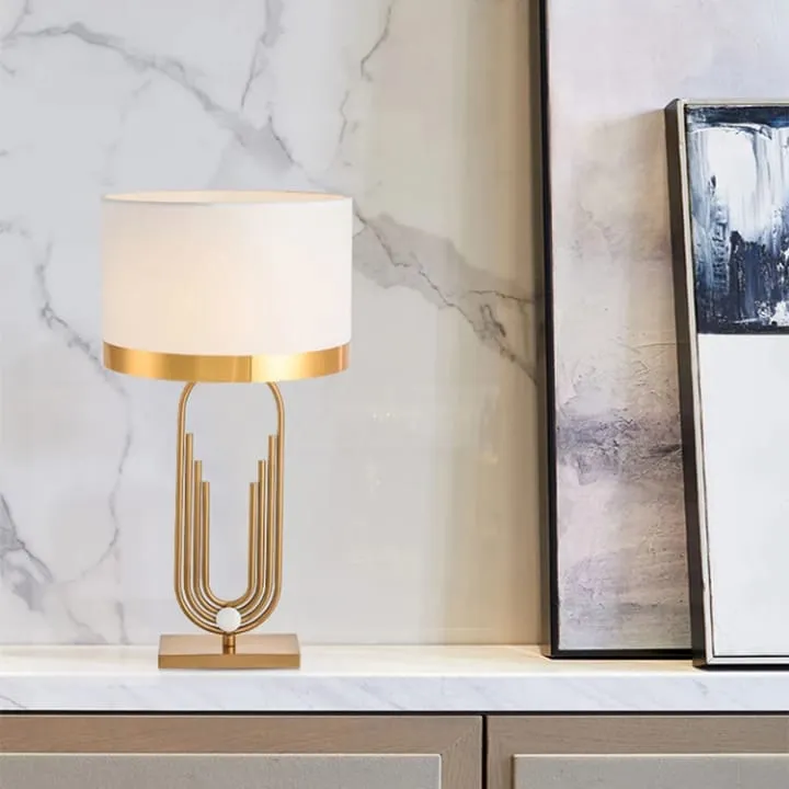 Lampe Métal ajourée avec abat-jour blanc – YF-104S