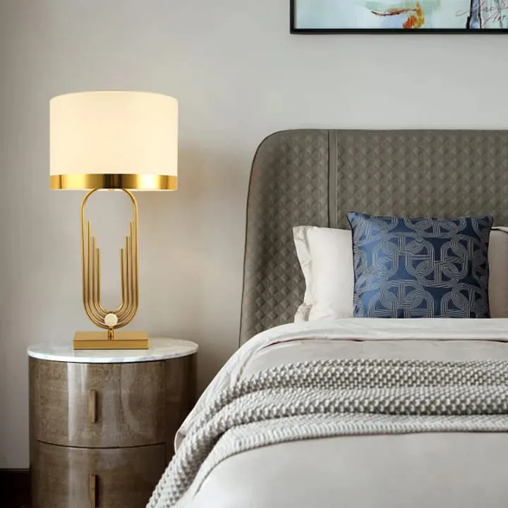 Lampe Métal ajourée avec abat-jour blanc – YF-104S
