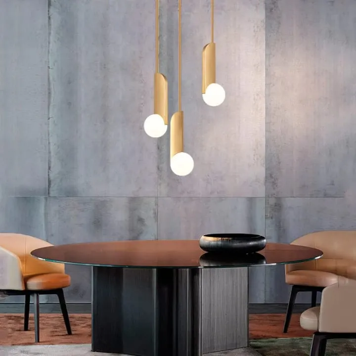 Lampe Tige Fine avec Sphère en Verre – YF-820