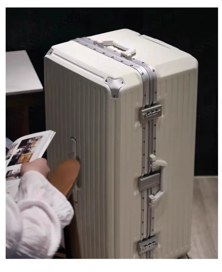 Valise 24” en aluminium – Bagage rigide avec support téléphone, porte-gobelet & crochet sac – Grande capacité et mobilité 360