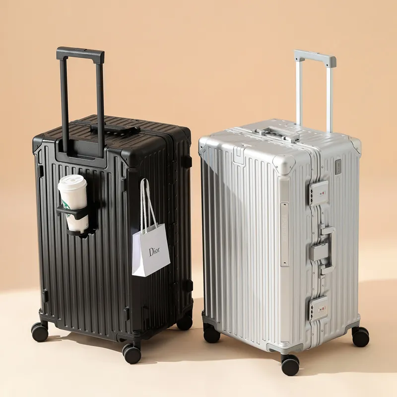 Valise 26” en aluminium renforcé – Bagage spacieux avec support téléphone, porte-gobelet et crochet – Élégance & robustesse pour voyageurs exigeants