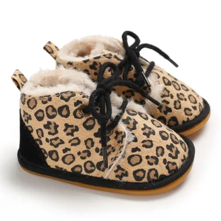 Chaussures d’Hiver Bébé à Imprimé Léopard – Doublure Chaude en Peluche