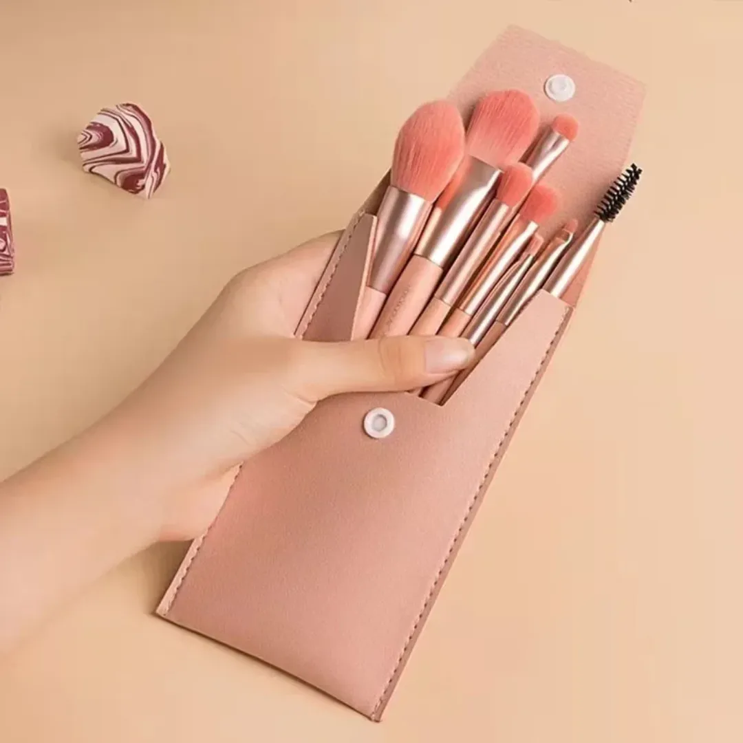 Ensemble de 8 Pinceaux de Maquillage avec Pochette – Poils Doux Synthétiques, Format Voyage