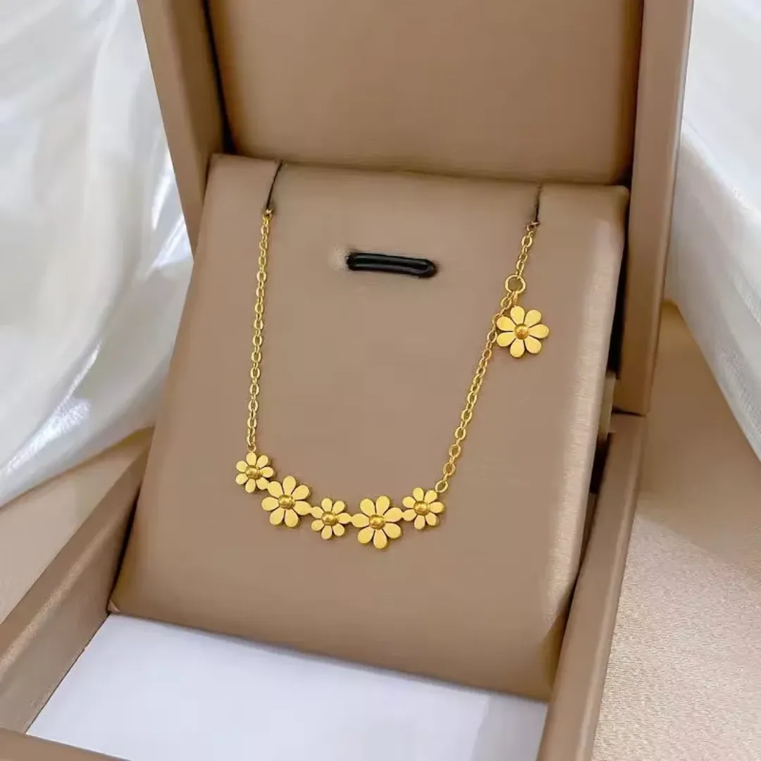 Colliers Fantaisie Femme – Acier Inoxydable 18K Gold, Pendentif Cœur, Étoile, Lune et Papillon