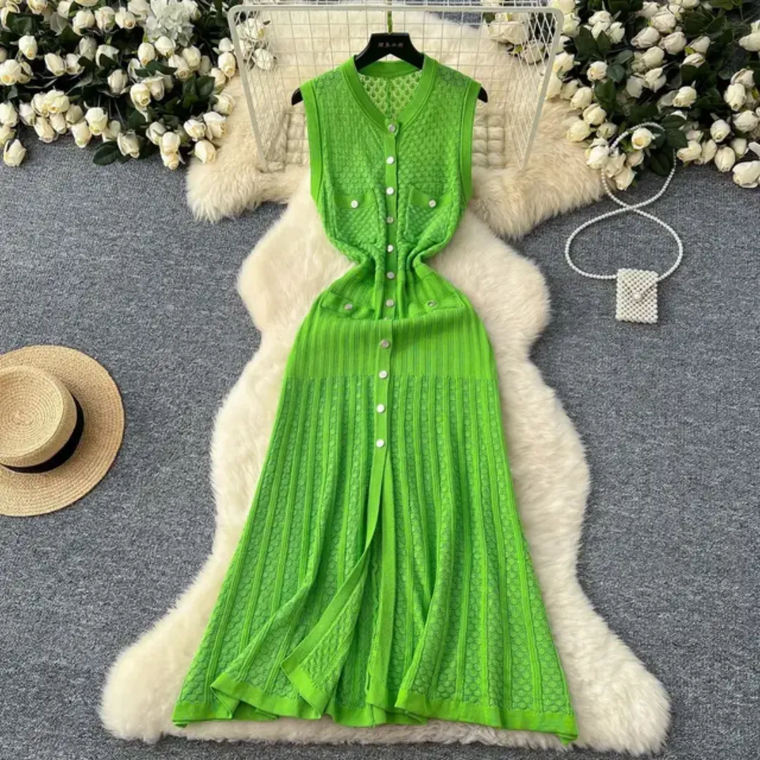Robe Tricotée Sans Manches Élégante – Tendance 2025, Longue avec Boutons, Style Décontracté Chic