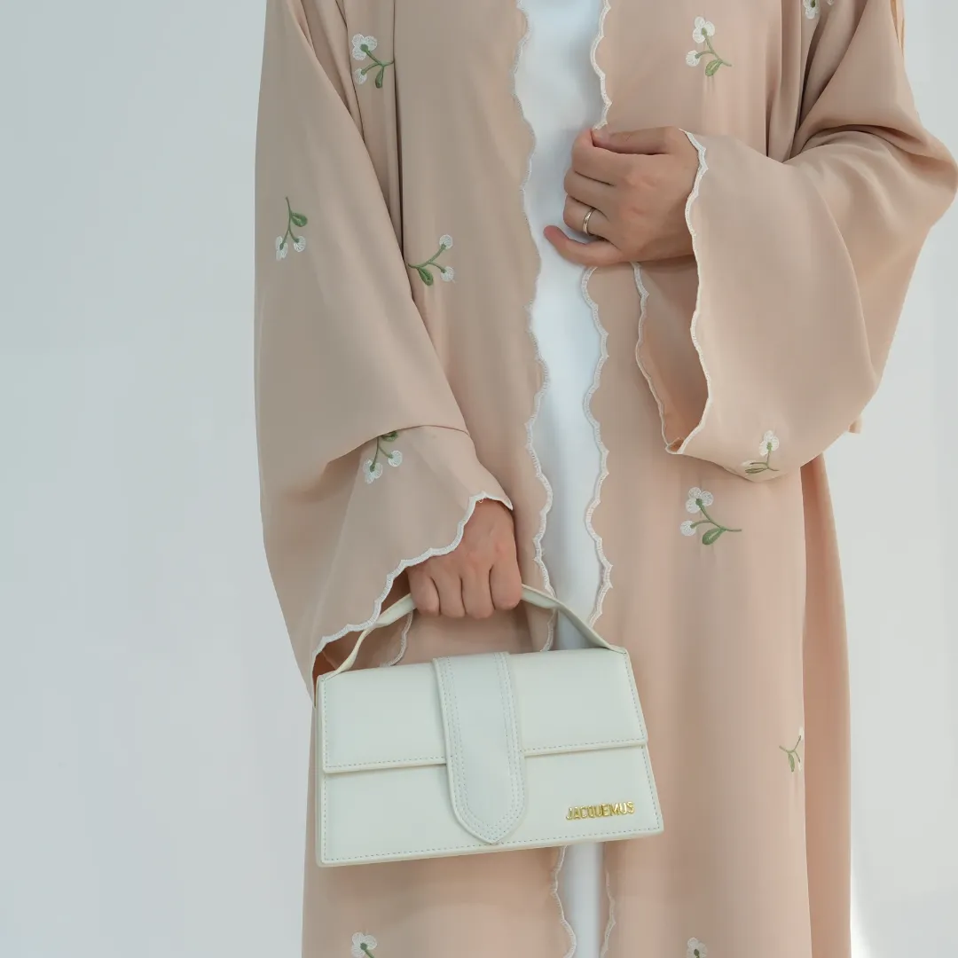 Kimono Abaya Brodé à Fleurs – Chic et Élégant