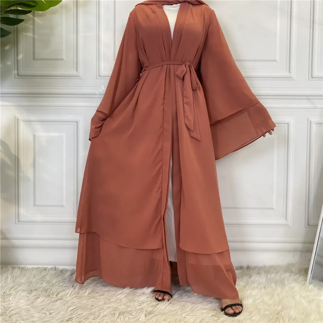 Abaya Noire Chic à Manches Évasées et Voilage Transparent