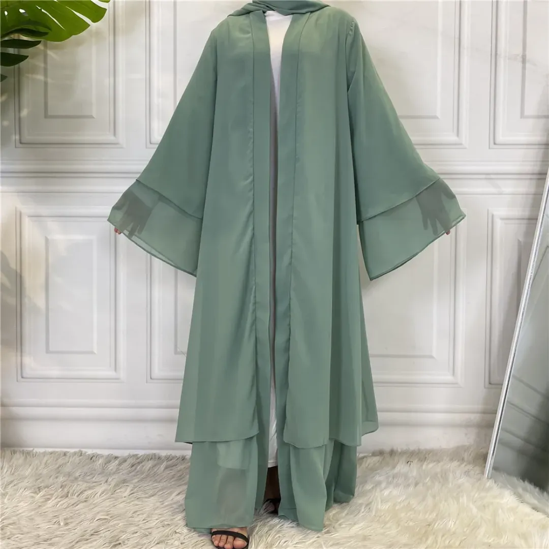 Abaya Noire Chic à Manches Évasées et Voilage Transparent