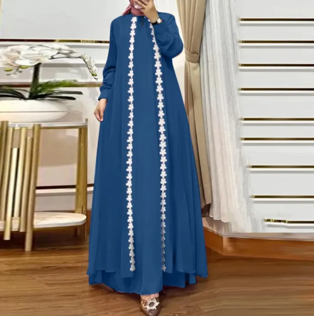 Robe Longue Modeste avec Broderie Florale Verticale