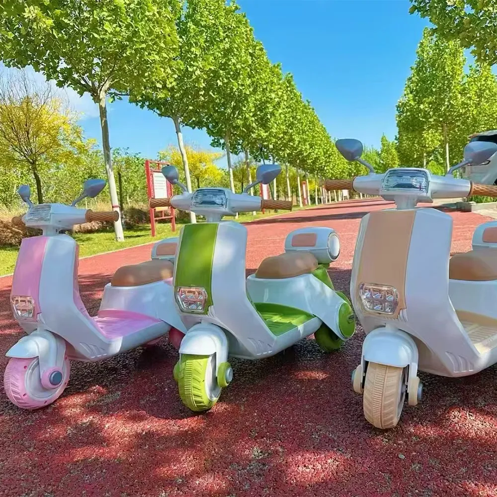 Scooter Électrique Enfant 3 Roues – Mini Vespa Design