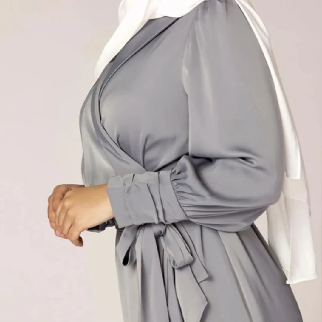 Robe Longue Portefeuille Élégance Perle – Ceinturée et Volants Fluides