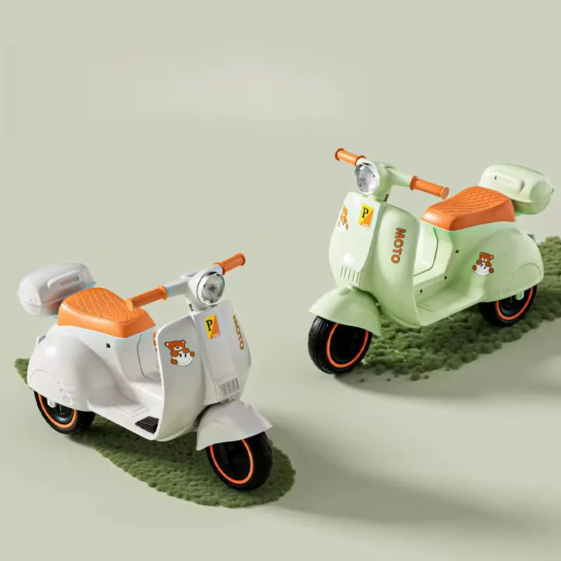 Moto Électrique Enfant Design Rétro – Modèle Vert Pastel avec Décor Ours