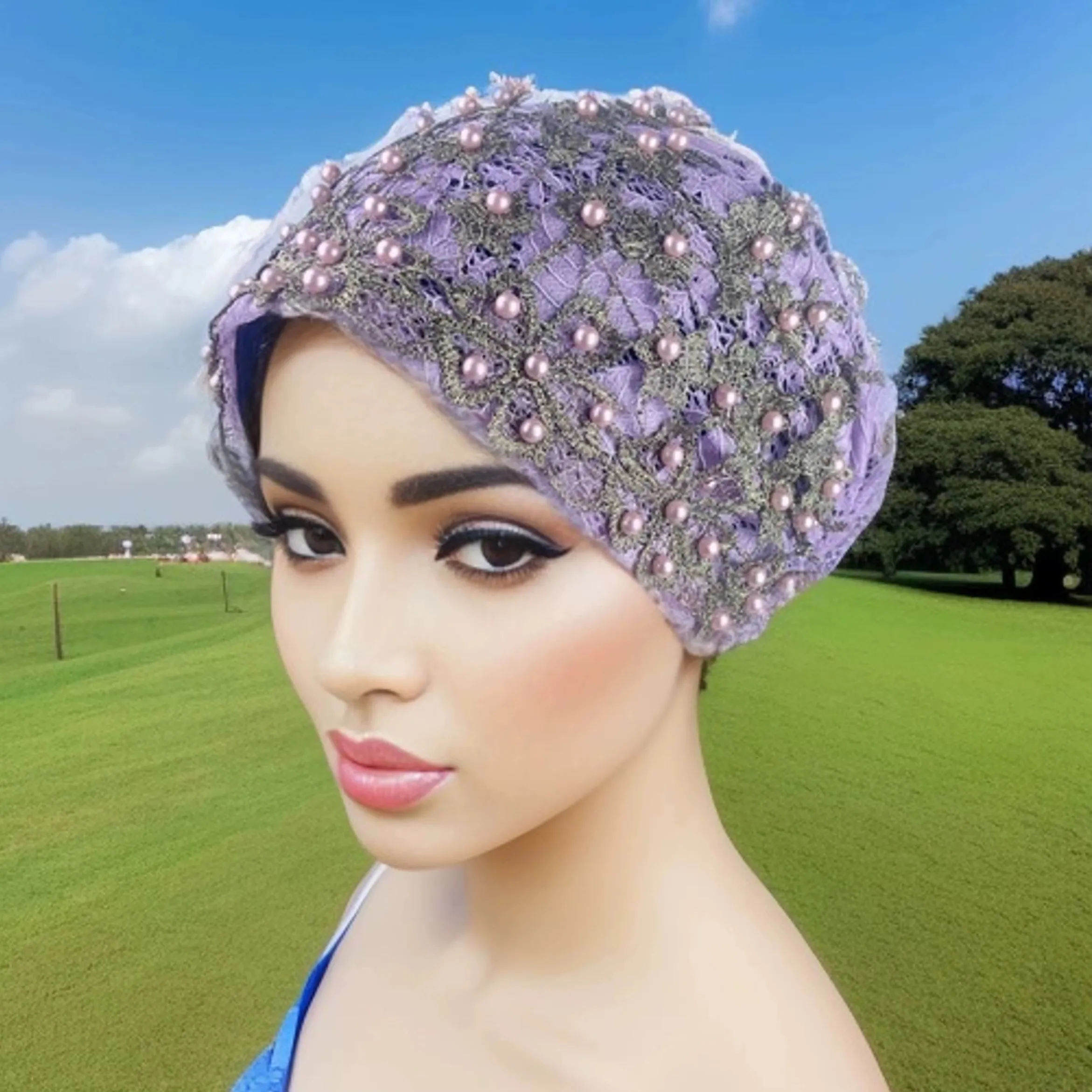 Chapeau Turban Femme Élégant – Dentelle Brodée et Perles Dorées, Extensible et Confortable