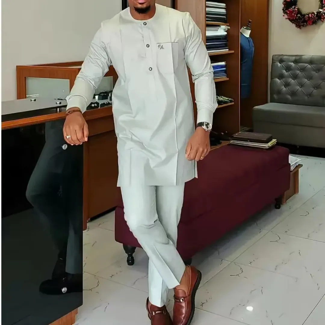 Ensemble Traditionnel Homme – Style Classique et Élégant